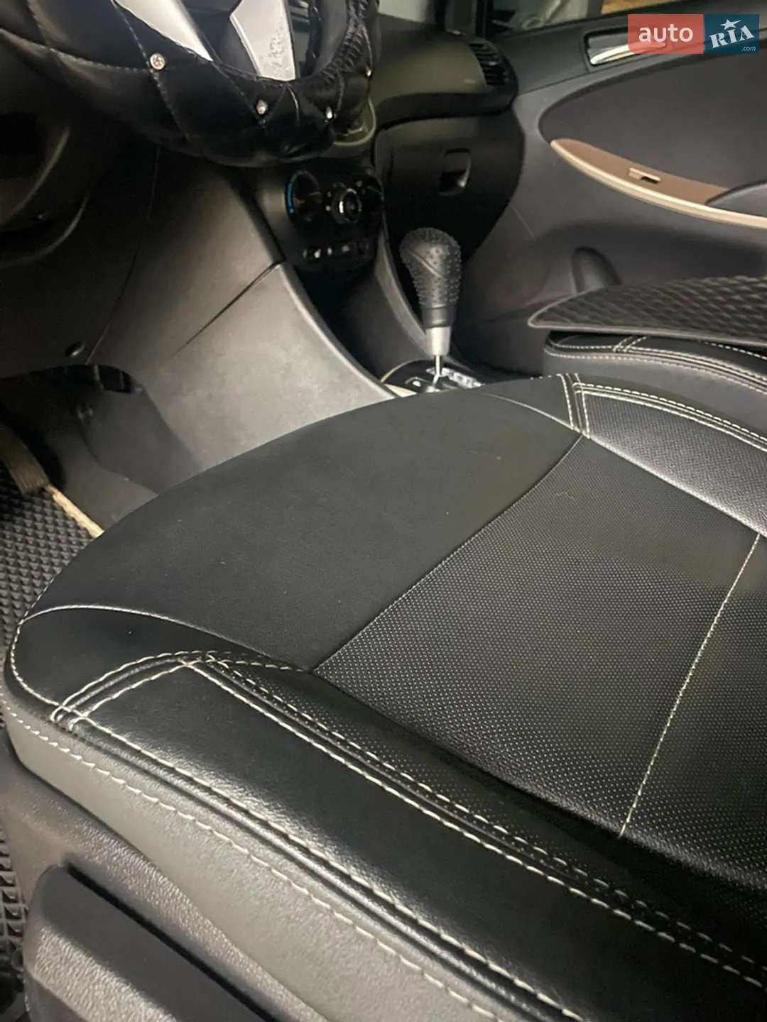 2012 Hyundai Accent - мініатюра 22