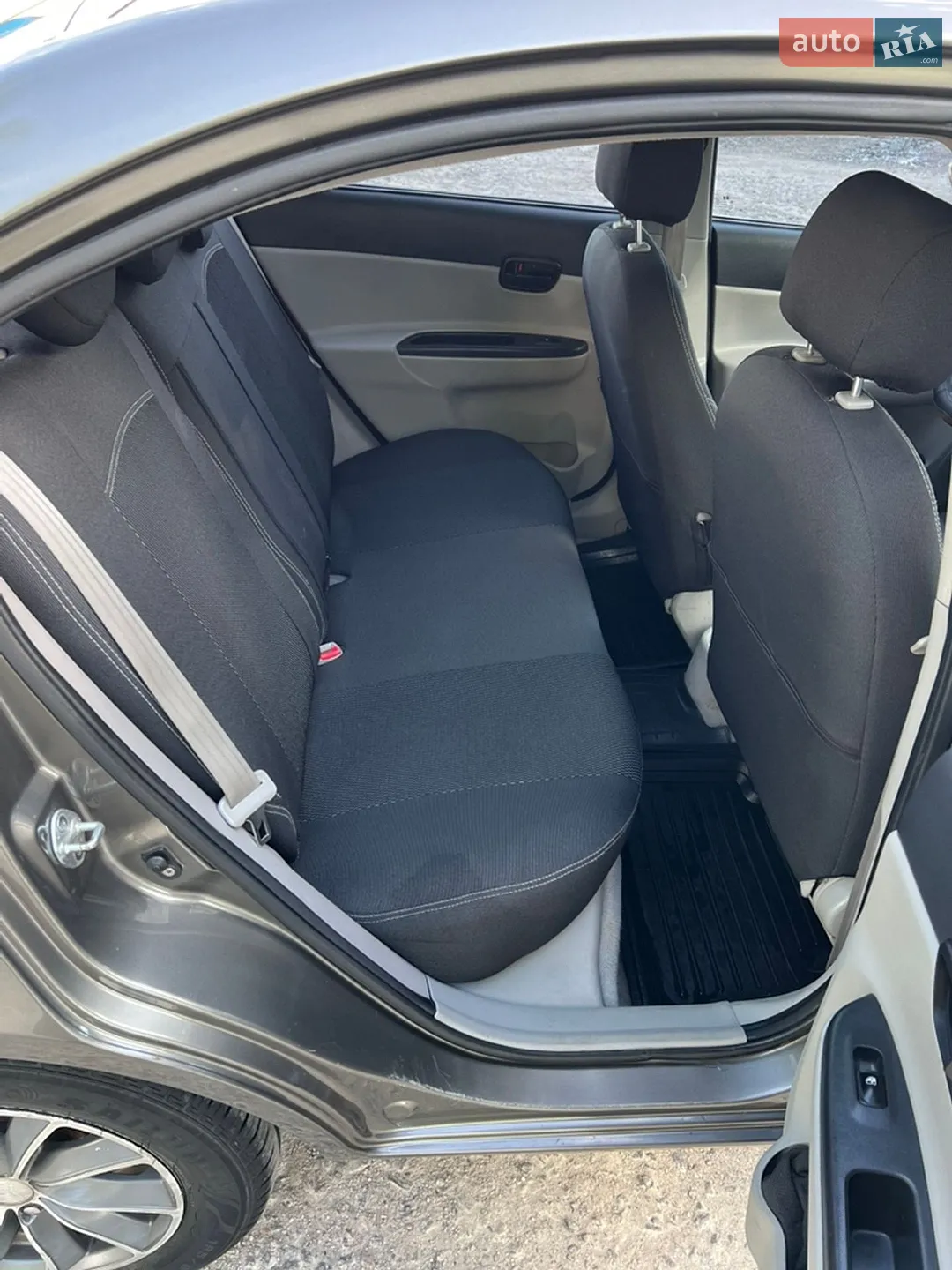 2010 Hyundai Accent - мініатюра 17