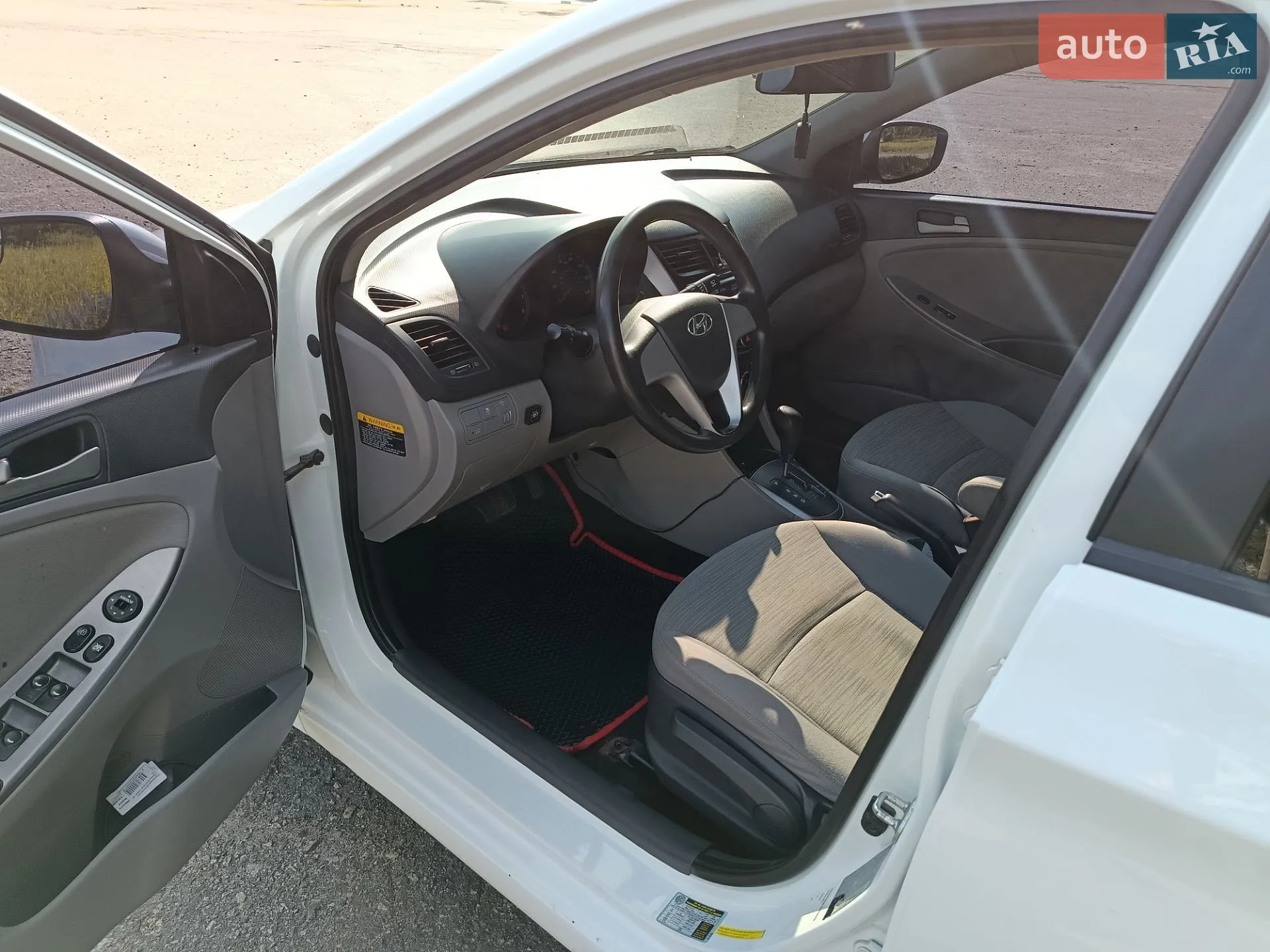 2014 Hyundai Accent - мініатюра 21