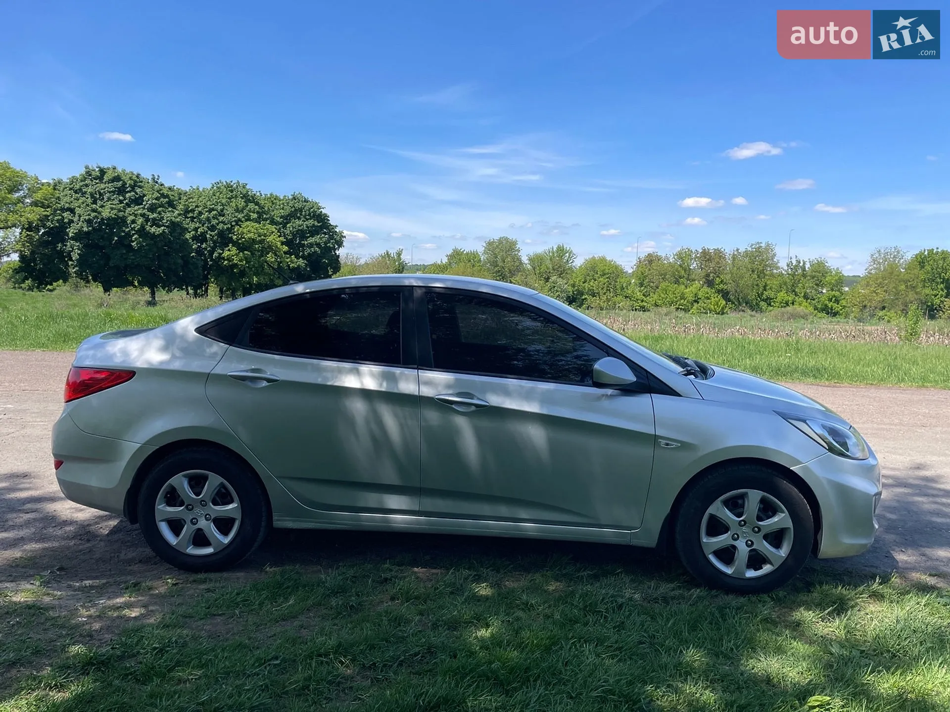 2011 Hyundai Accent - мініатюра 2