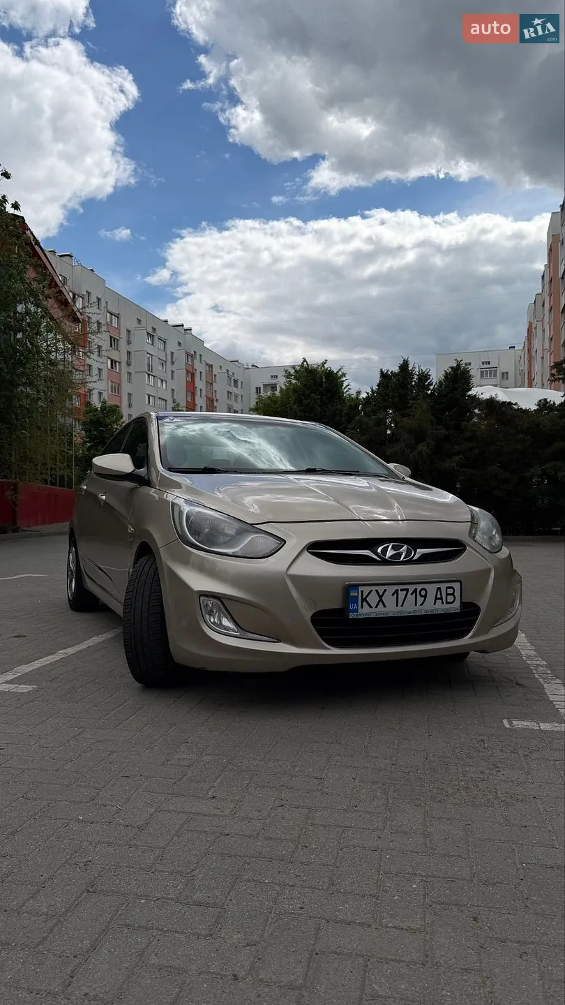 2013 Hyundai Accent - мініатюра 2