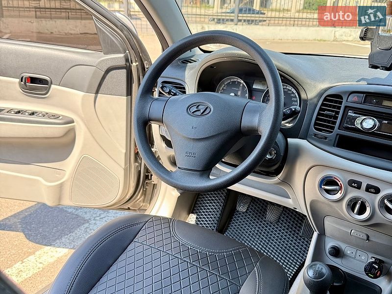 Седан Hyundai Accent 2009 в Одессе