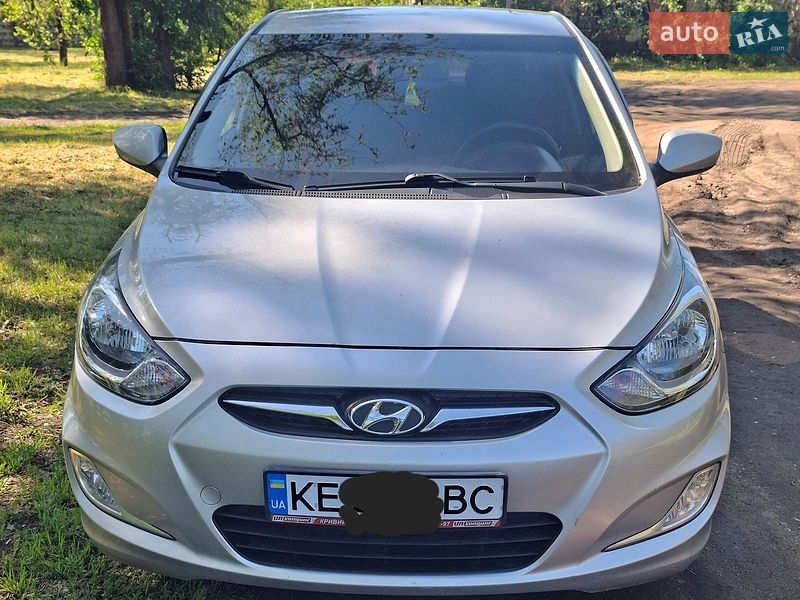 Седан Hyundai Accent 2011 в Кривом Роге