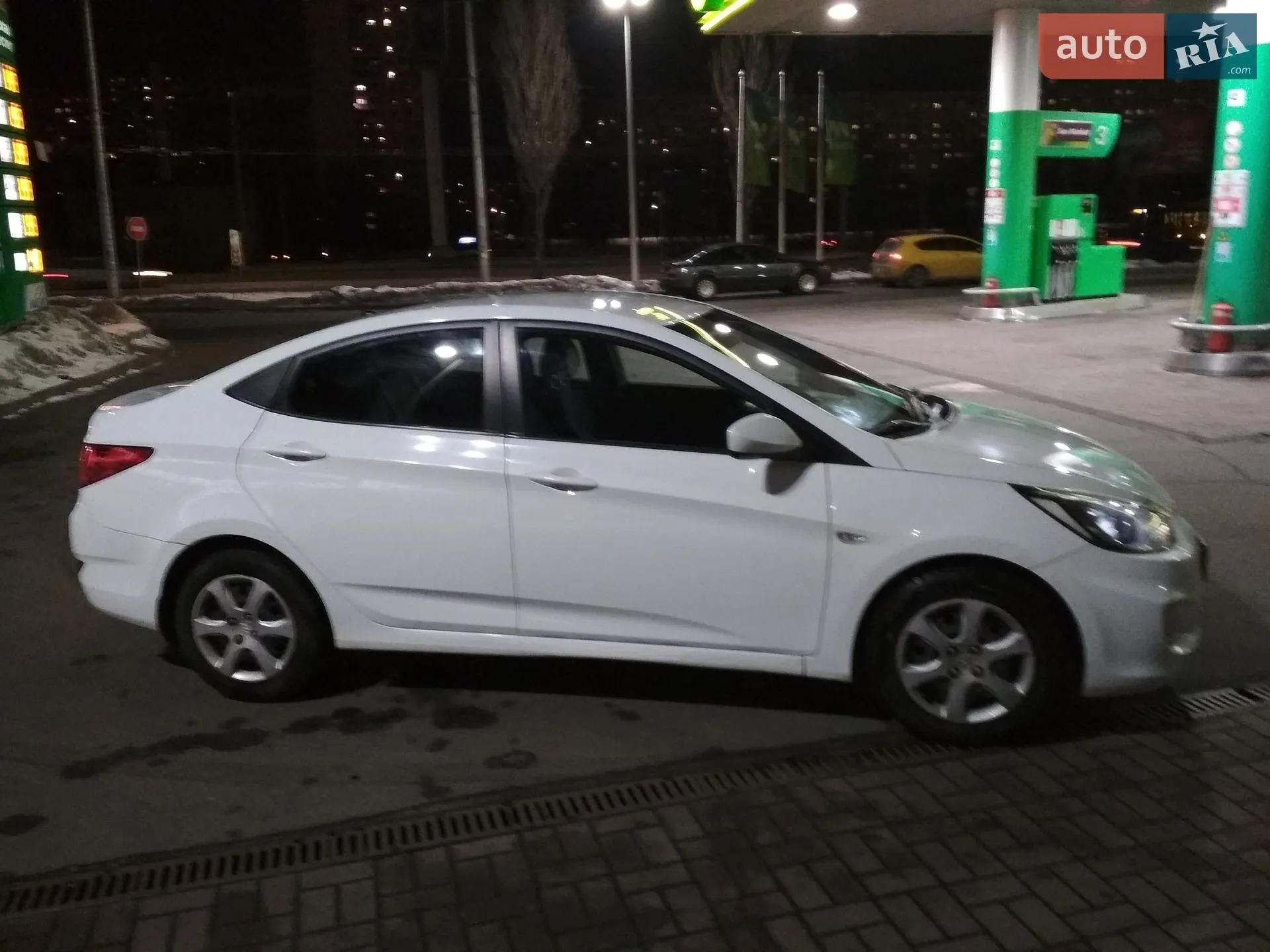 2012 Hyundai Accent - мініатюра 3