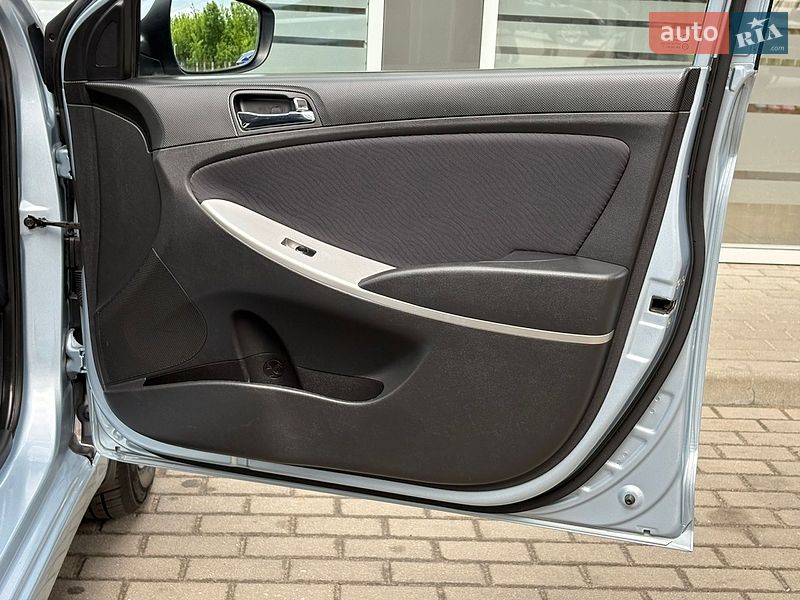 Седан Hyundai Accent 2011 в Житомире фото 41 Седан Hyundai Accent 2011 в Житомире