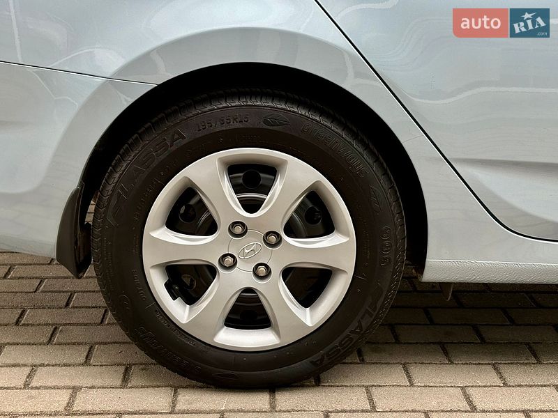 Седан Hyundai Accent 2011 в Житомире фото 50 Седан Hyundai Accent 2011 в Житомире
