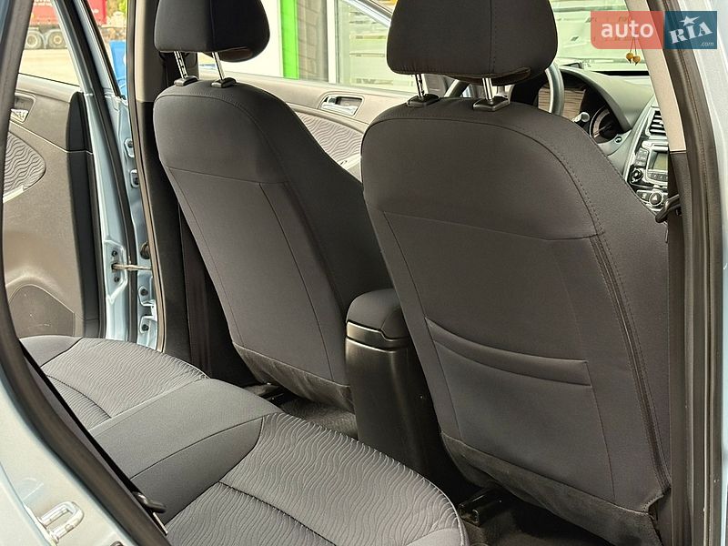 Седан Hyundai Accent 2011 в Житомире фото 54 Седан Hyundai Accent 2011 в Житомире