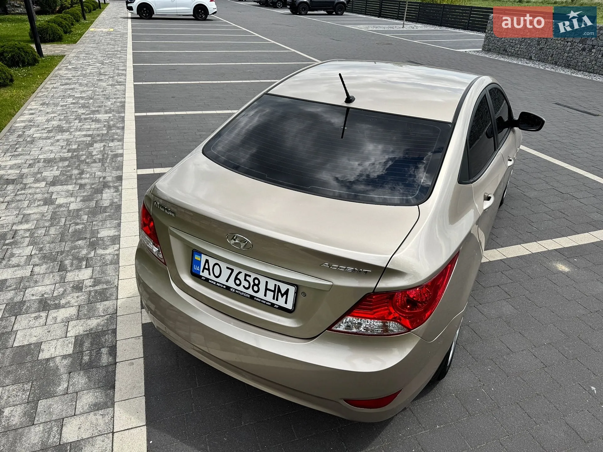 2012 Hyundai Accent - мініатюра 5