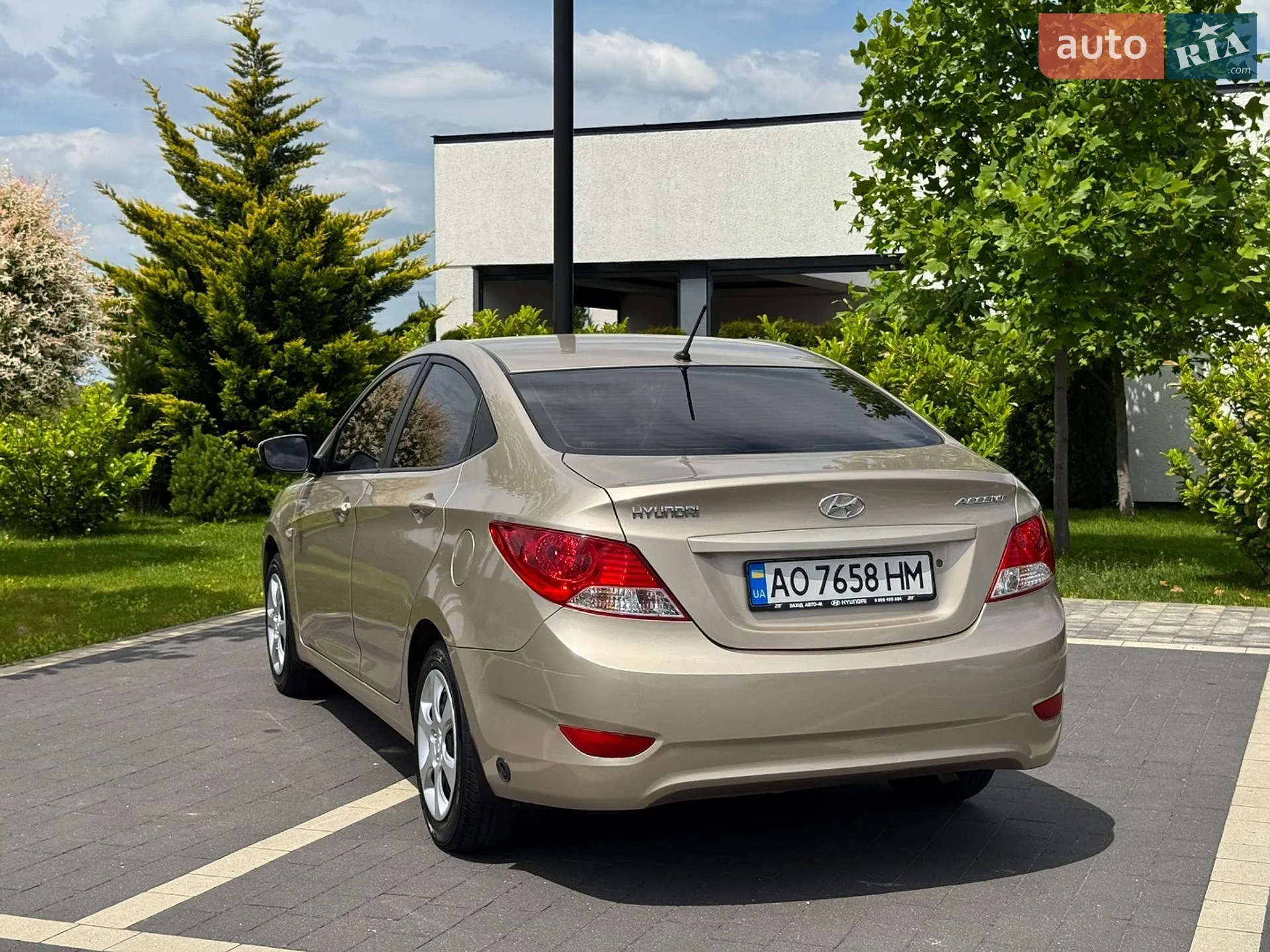 2012 Hyundai Accent - мініатюра 10