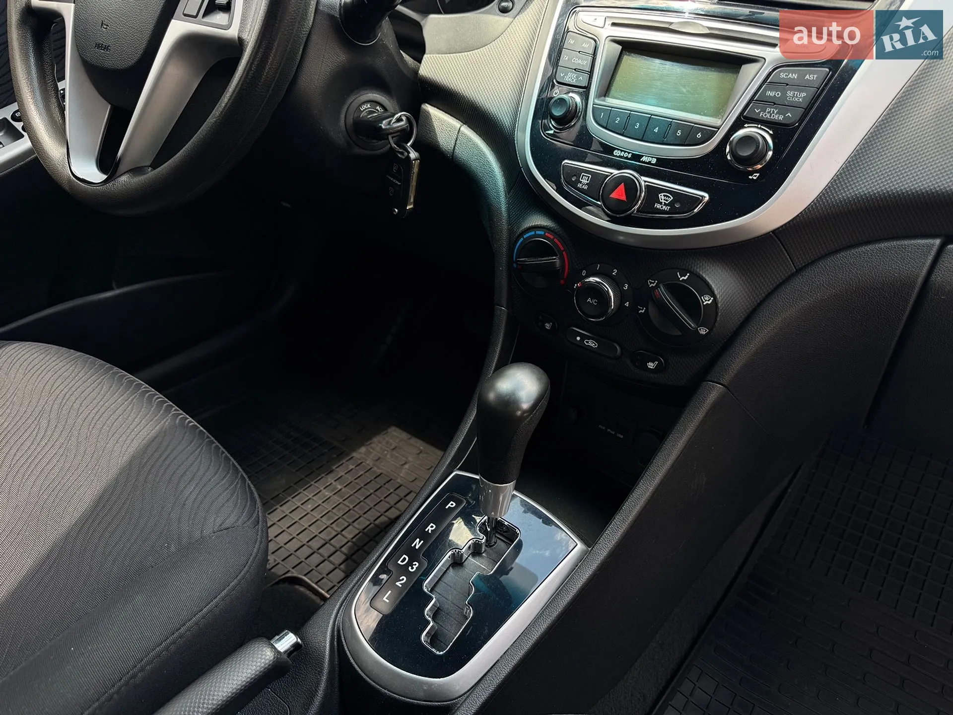 2012 Hyundai Accent - мініатюра 37
