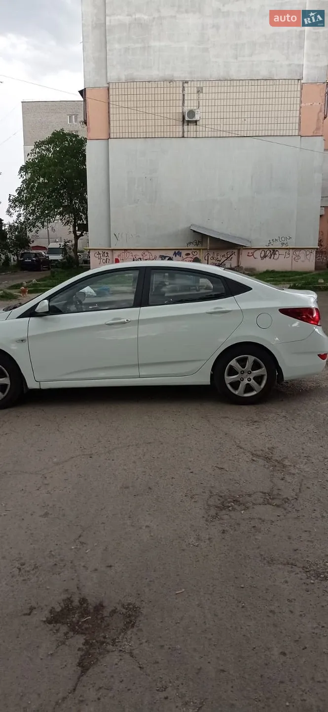 2012 Hyundai Accent - мініатюра 4