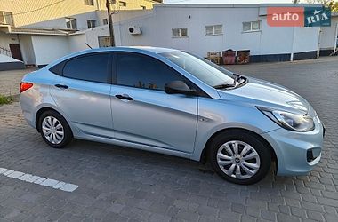 Седан Hyundai Accent 2011 в Козельщине