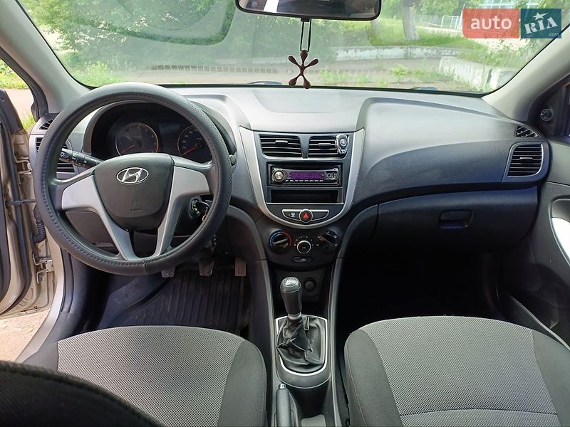 Седан Hyundai Accent 2011 в Чернигове
