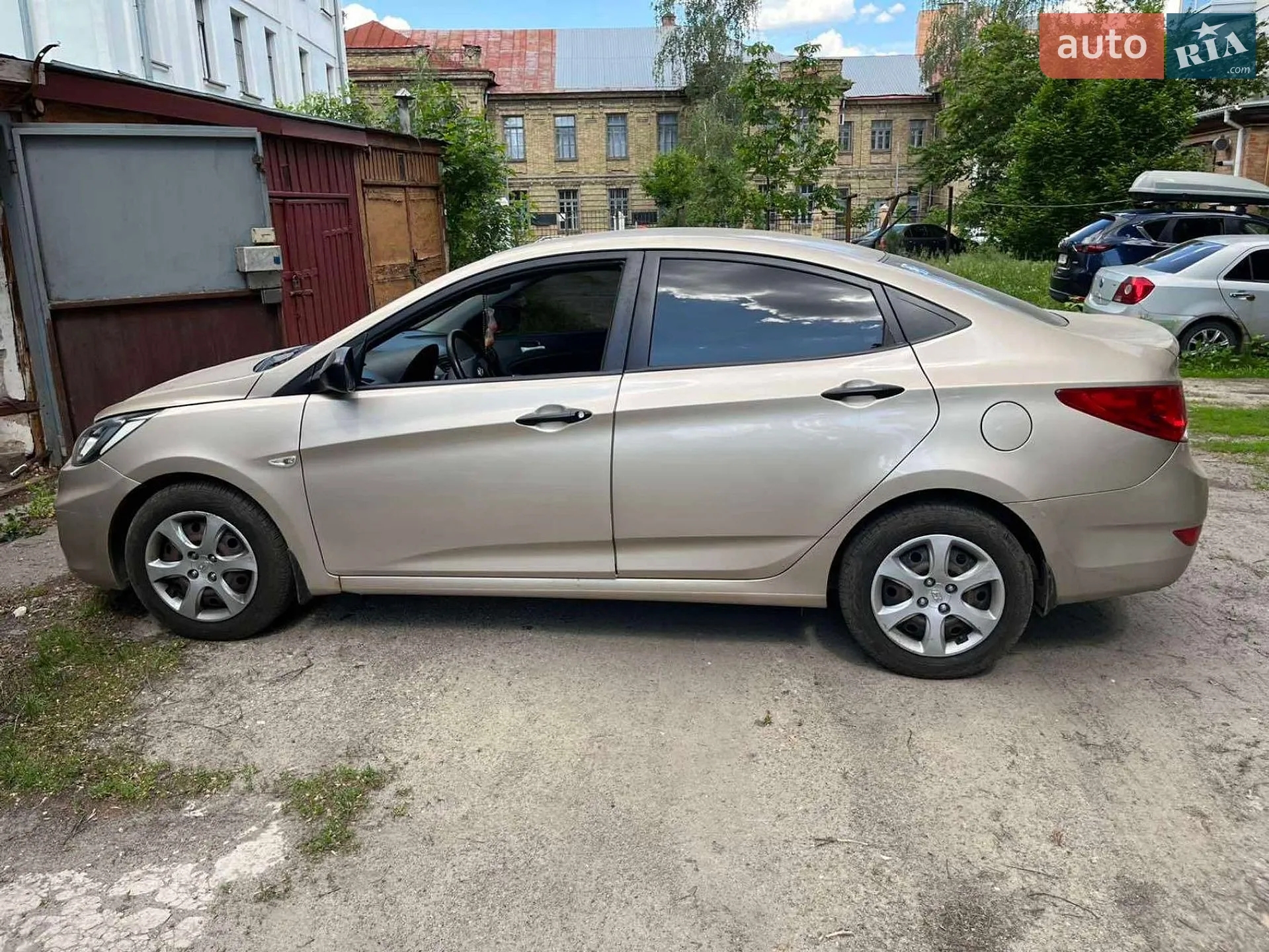 2011 Hyundai Accent - мініатюра 3