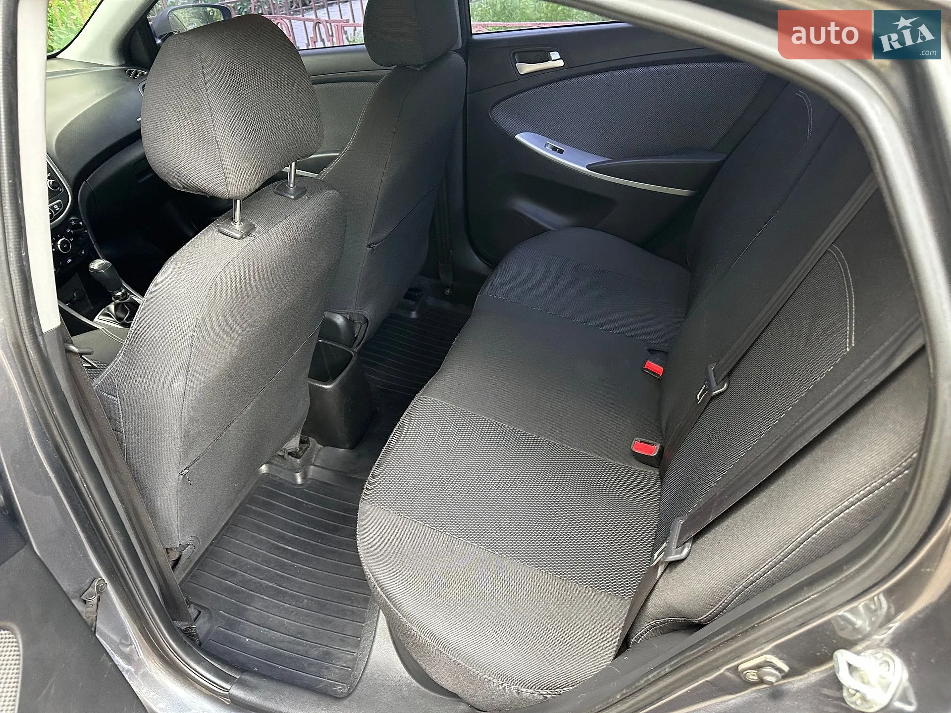 2013 Hyundai Accent - мініатюра 37