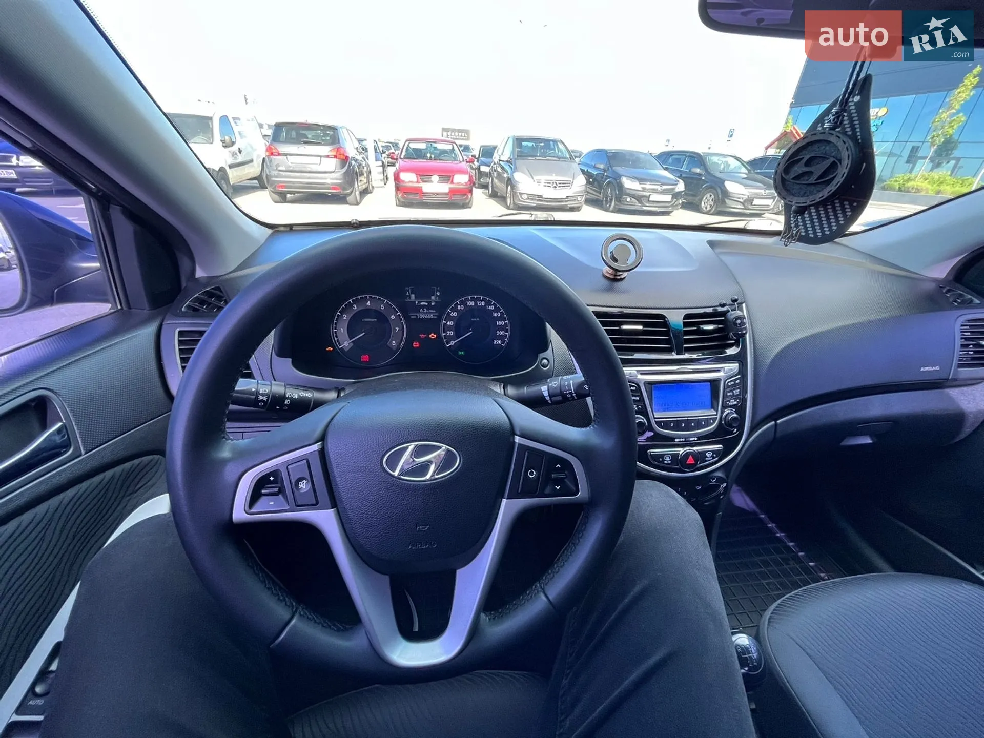 2011 Hyundai Accent - мініатюра 21