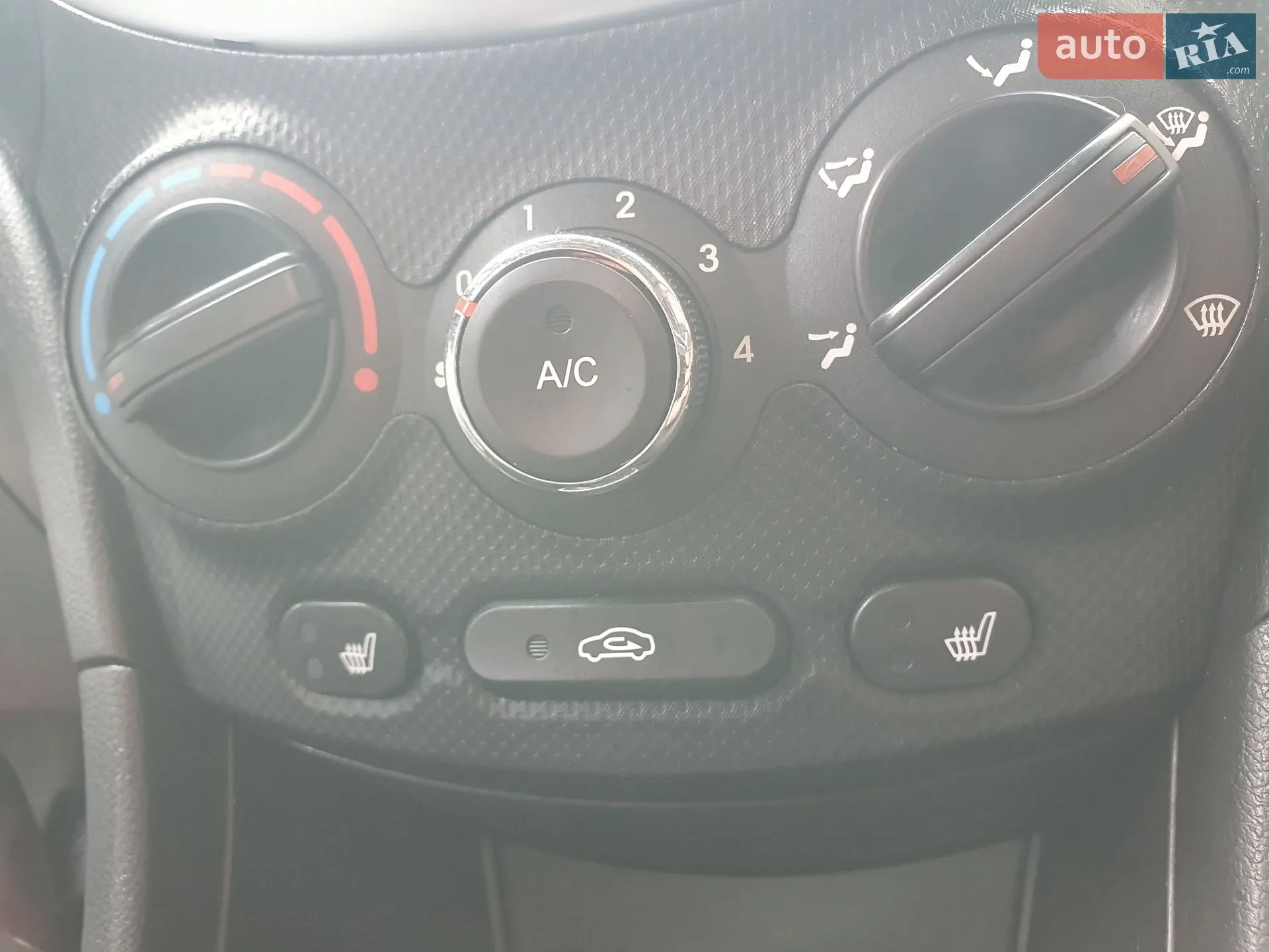 2012 Hyundai Accent - мініатюра 20