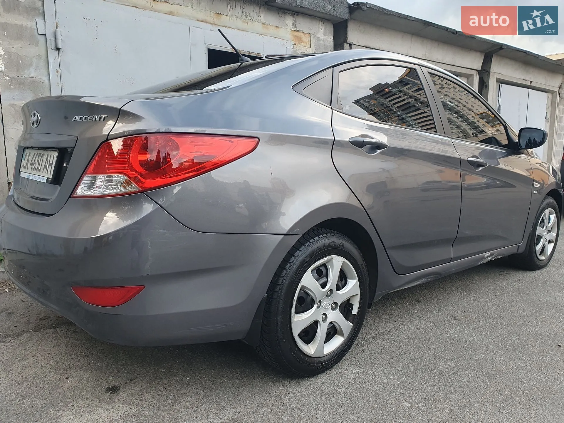2012 Hyundai Accent - мініатюра 32
