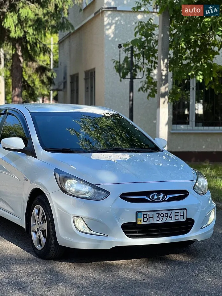 2011 Hyundai Accent - мініатюра 14