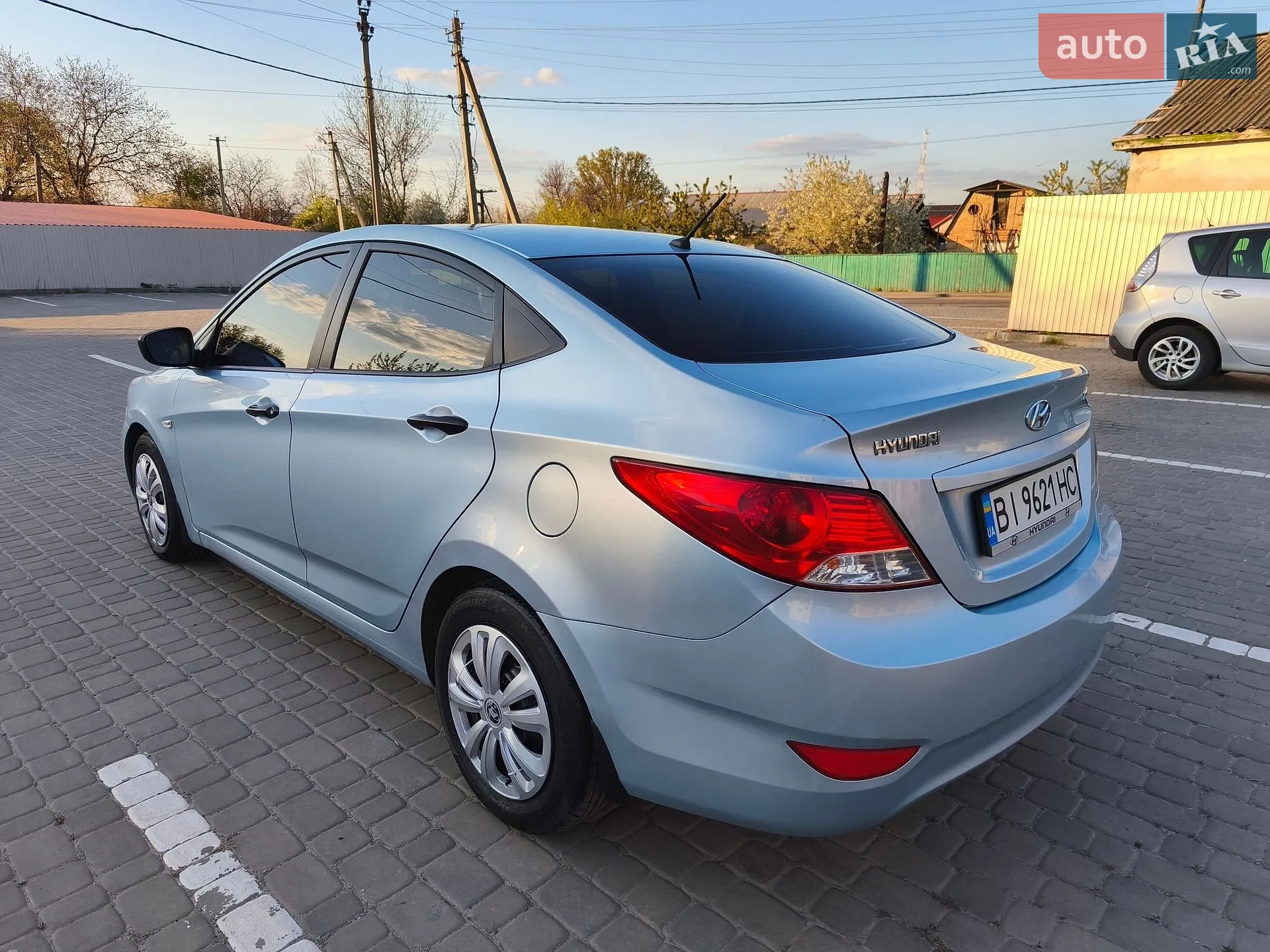 2011 Hyundai Accent - мініатюра 11