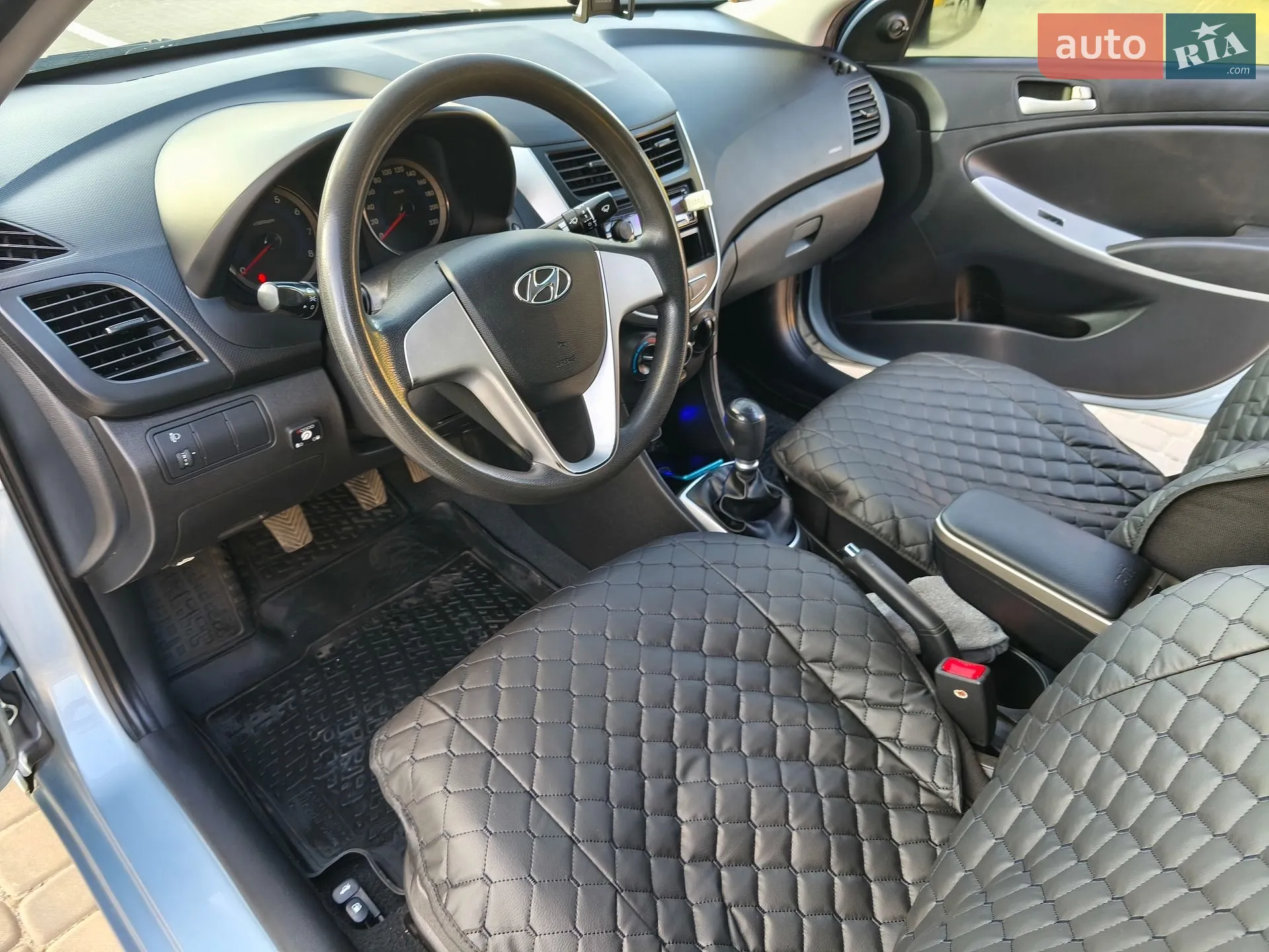 2011 Hyundai Accent - мініатюра 30
