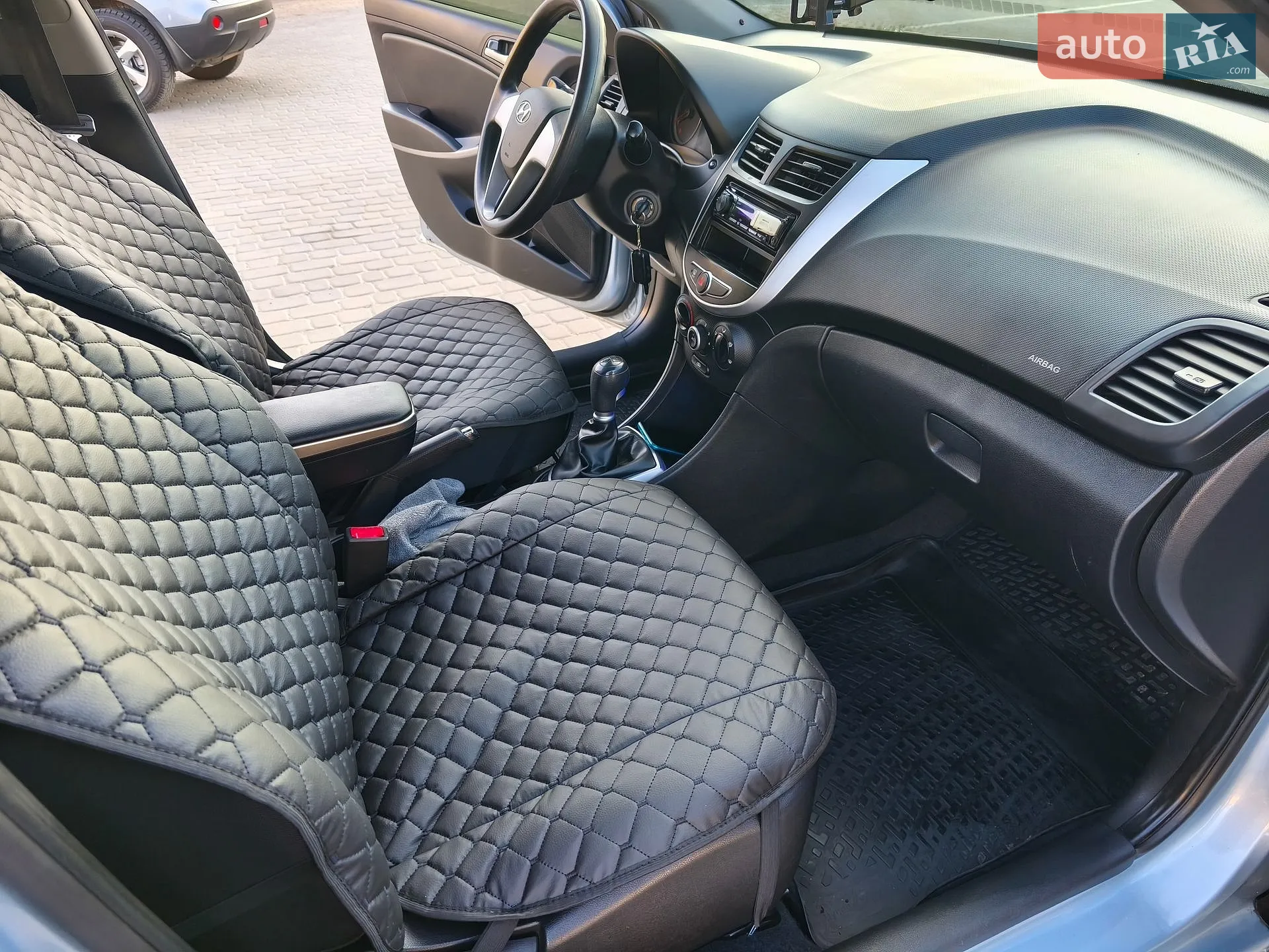 2011 Hyundai Accent - мініатюра 36