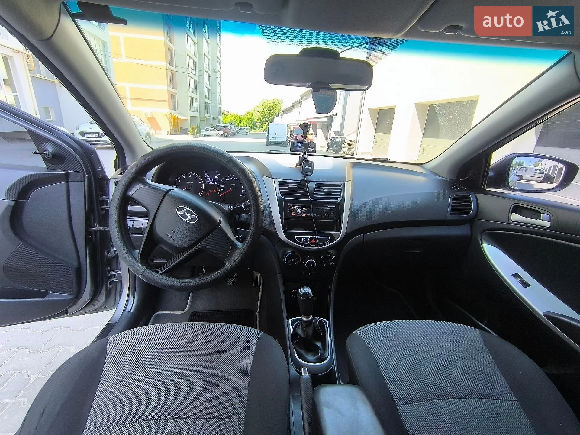 2011 Hyundai Accent - мініатюра 11