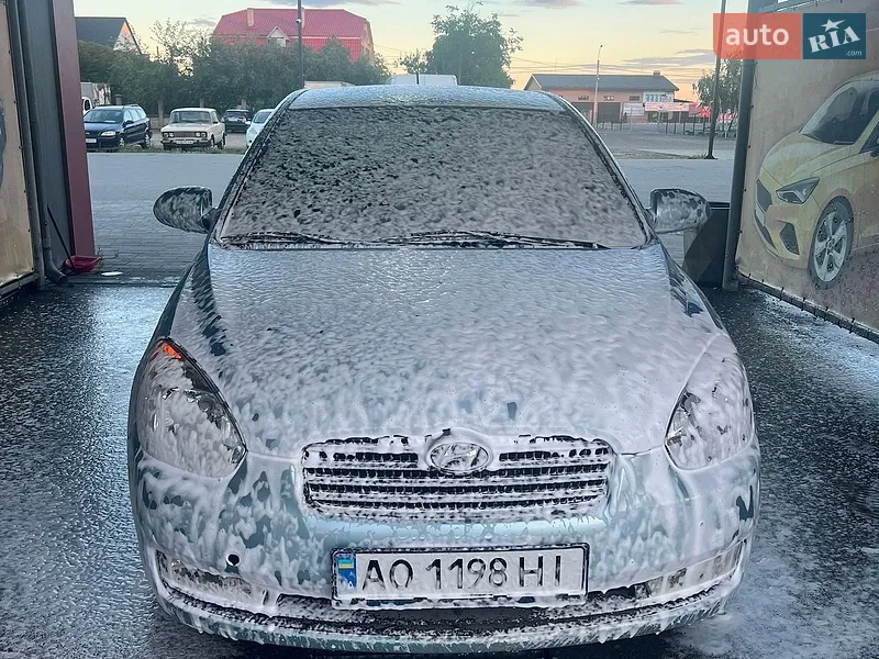 Hyundai Accent