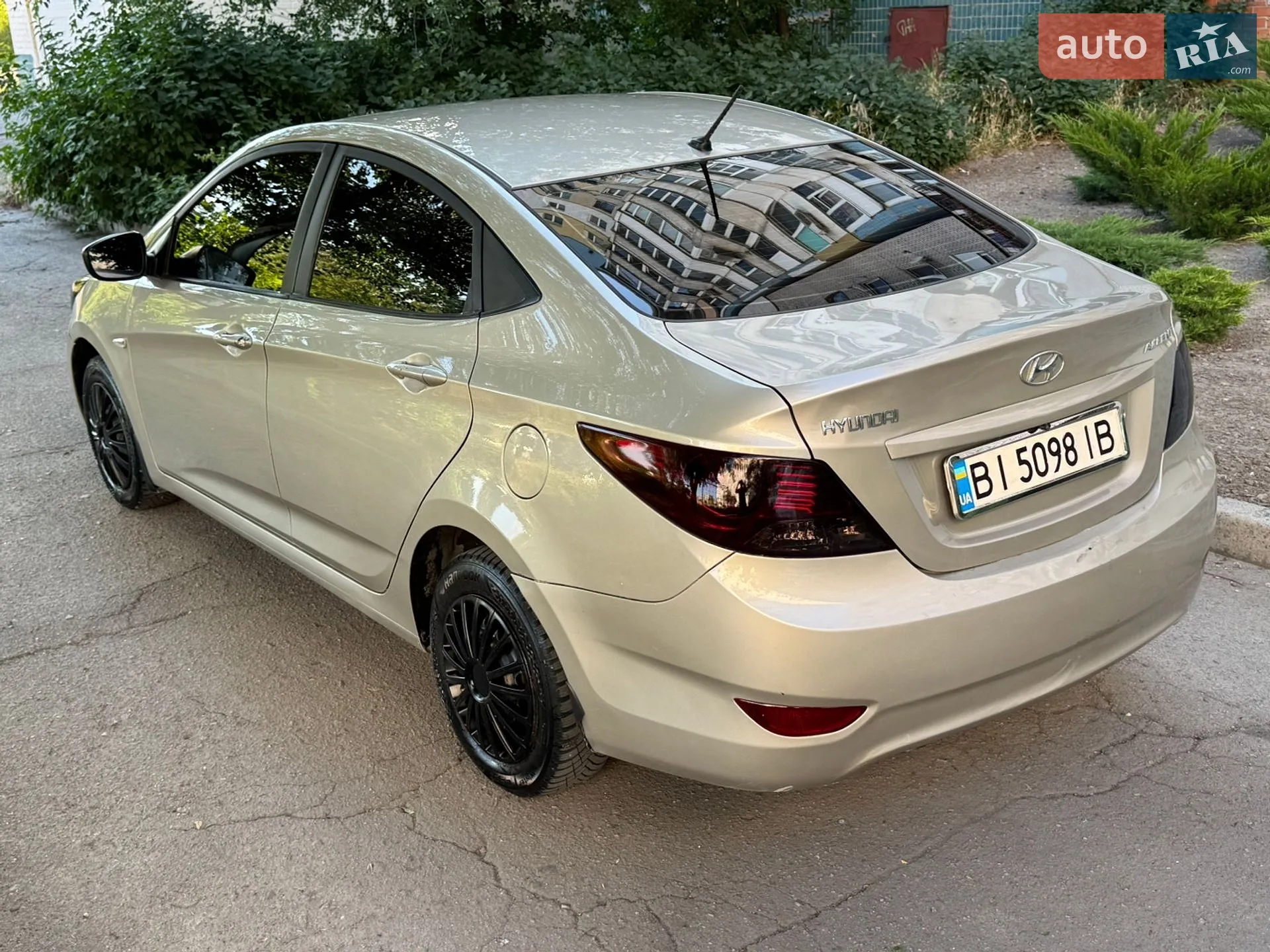 2011 Hyundai Accent - мініатюра 2