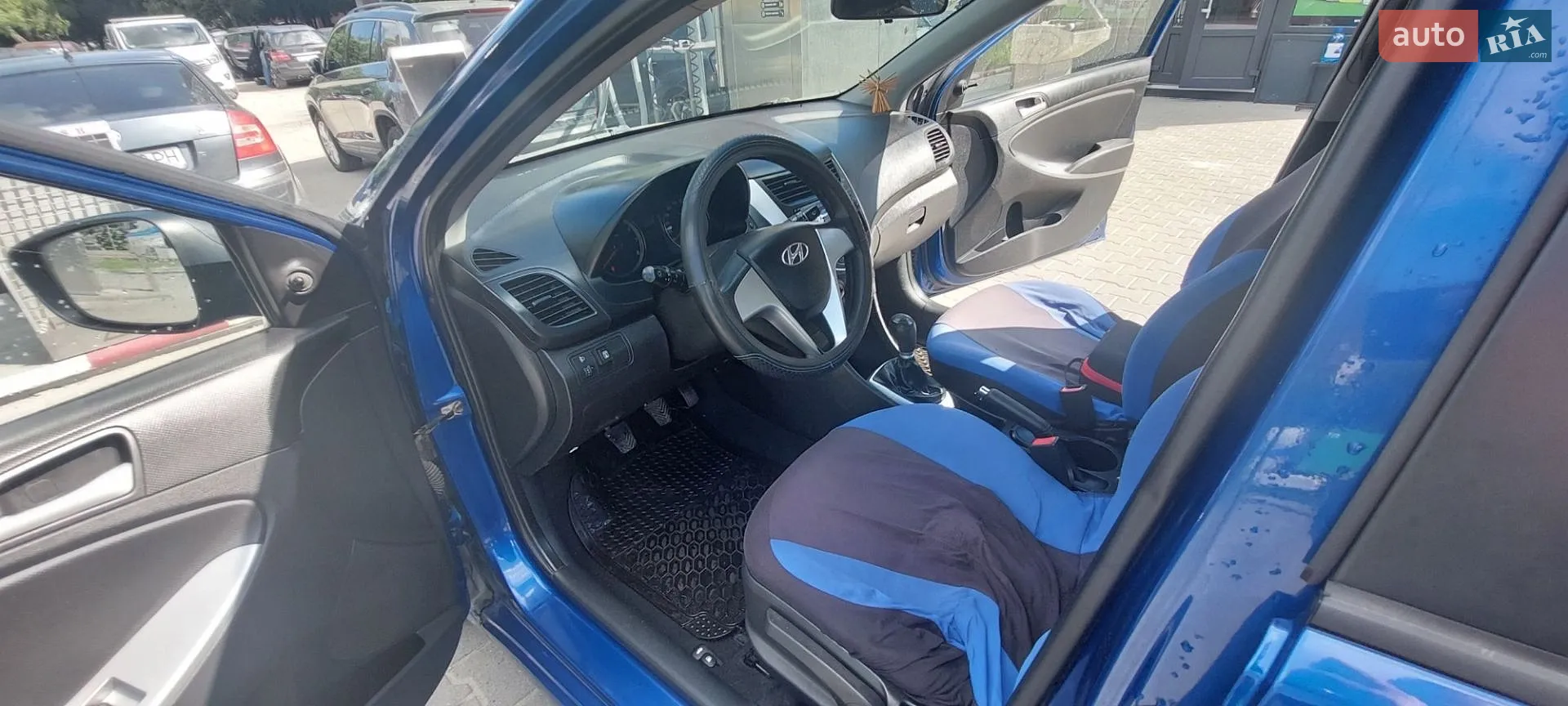 2011 Hyundai Accent - мініатюра 23