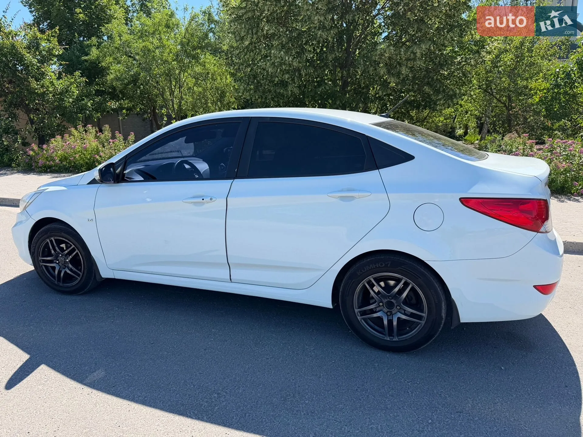 2011 Hyundai Accent - мініатюра 3