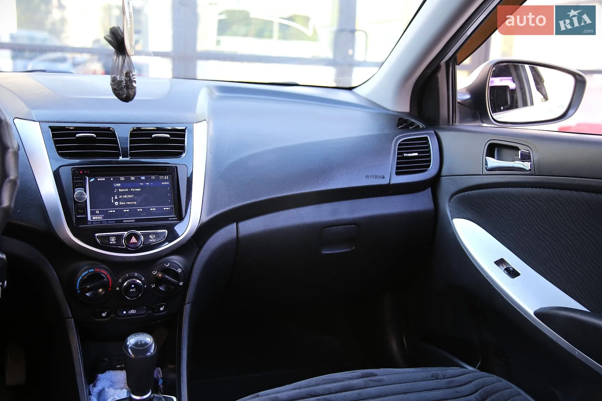 2012 Hyundai Accent - мініатюра 13