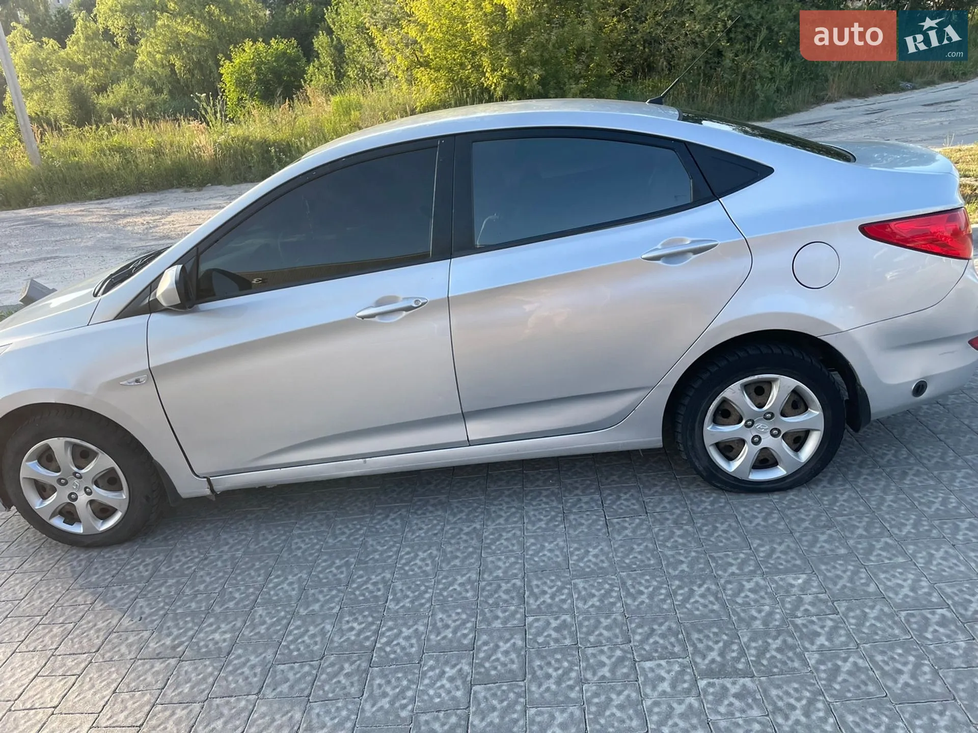 2012 Hyundai Accent - мініатюра 2