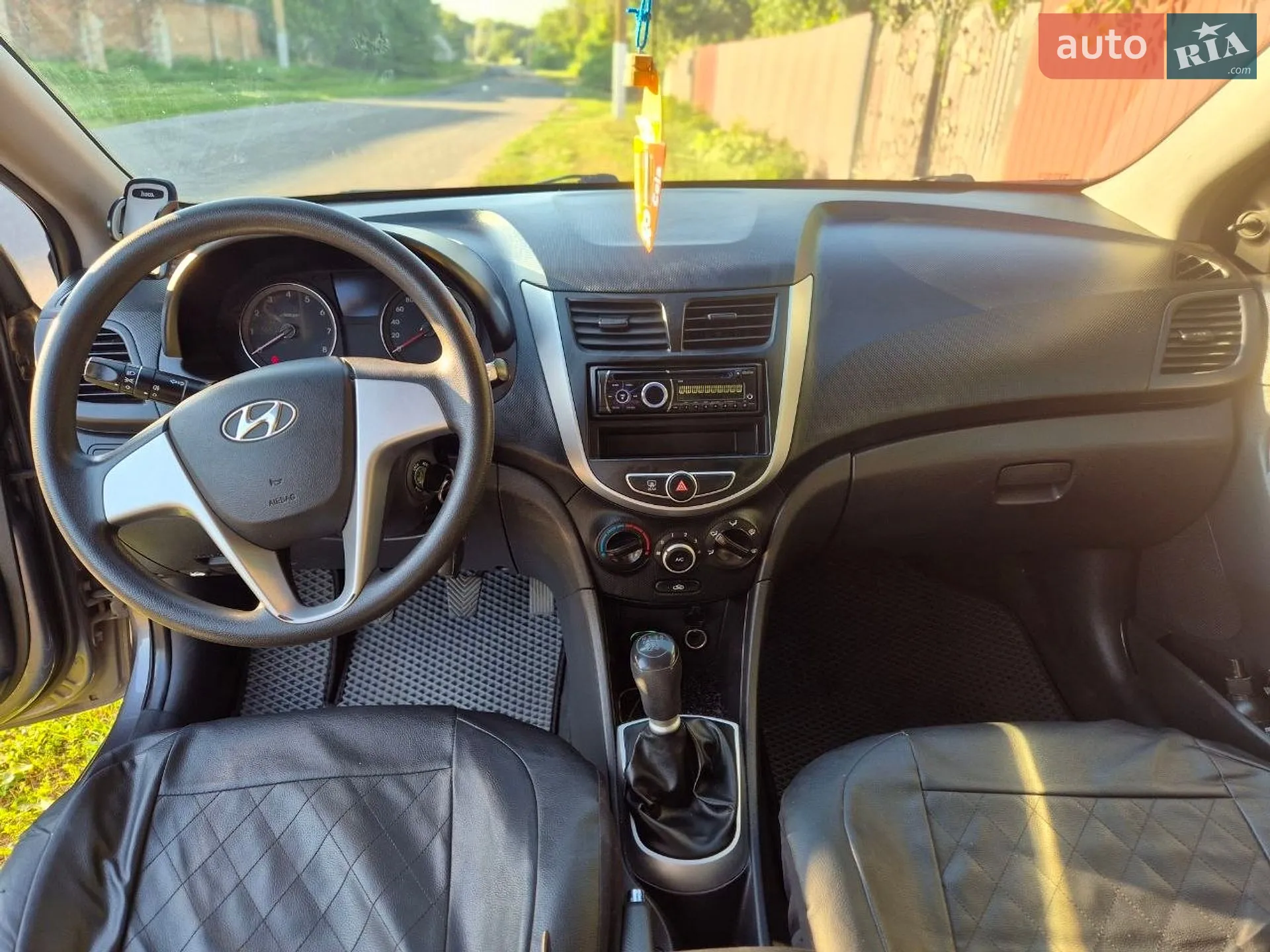 Hyundai Accent 2011 VIN Z94CT41CABR025932 фото оголошення 5 з 10