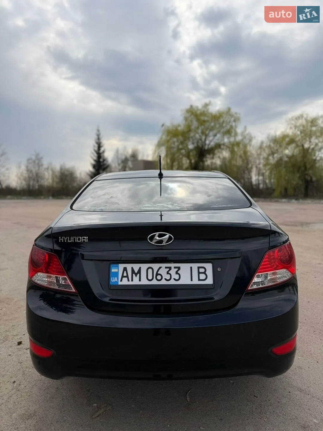 2011 Hyundai Accent - мініатюра 11