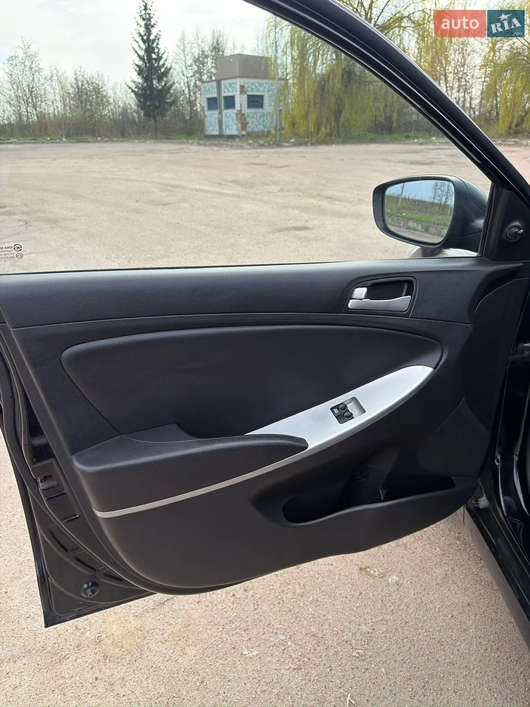 2011 Hyundai Accent - мініатюра 31