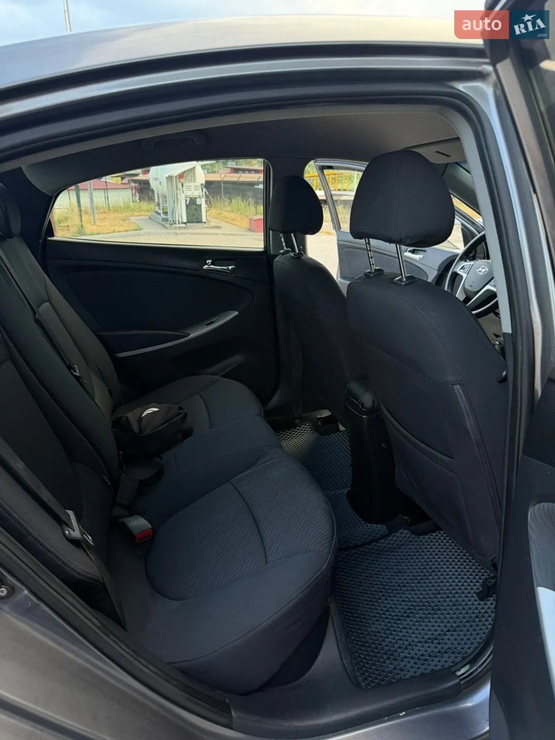 2011 Hyundai Accent - мініатюра 23