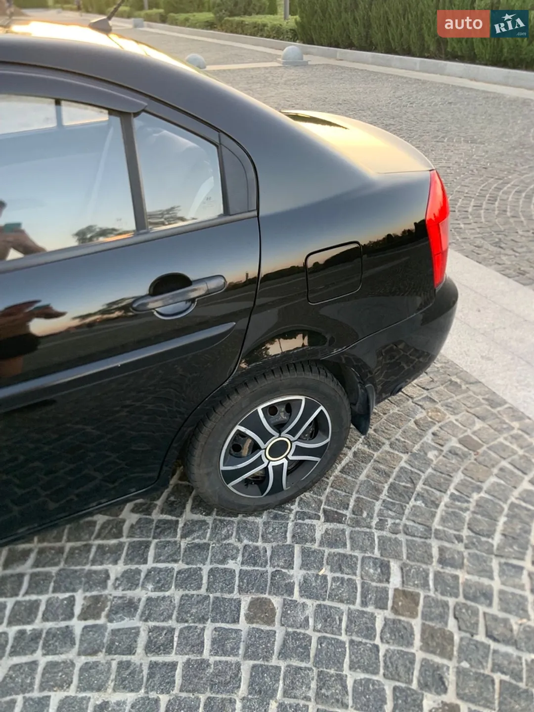 2010 Hyundai Accent - мініатюра 4
