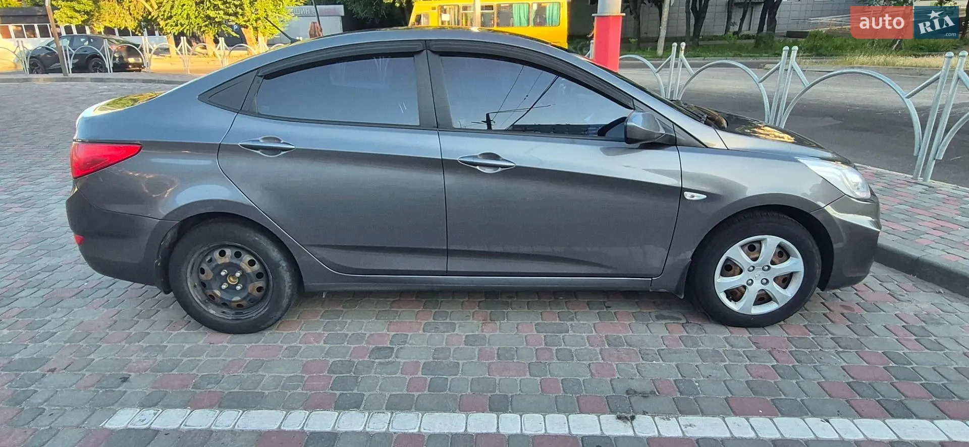 2013 Hyundai Accent - мініатюра 8