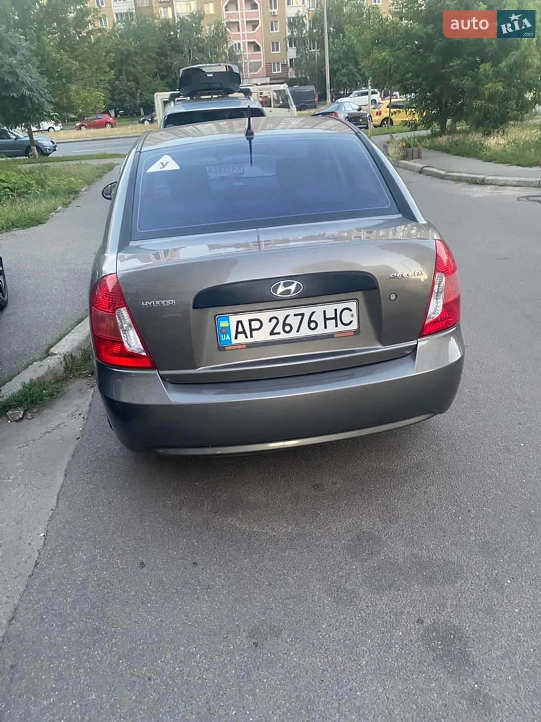 2010 Hyundai Accent - мініатюра 7