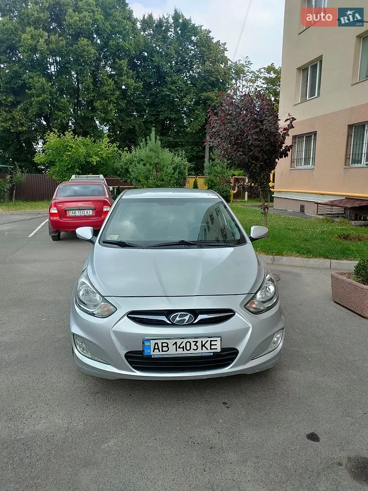 2011 Hyundai Accent - мініатюра 11