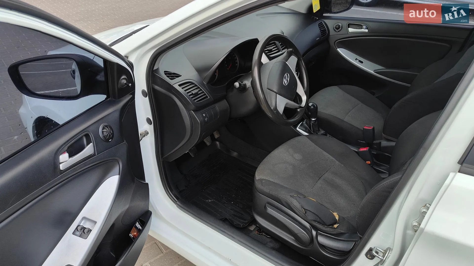 2012 Hyundai Accent - мініатюра 6