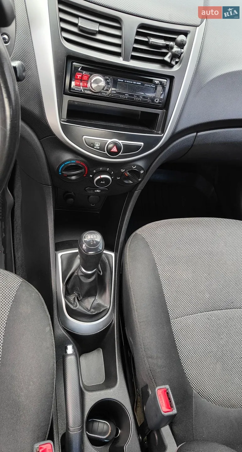 2012 Hyundai Accent - мініатюра 8