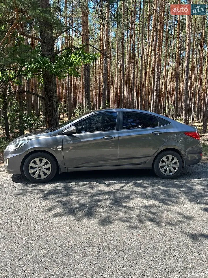 2011 Hyundai Accent - мініатюра 10