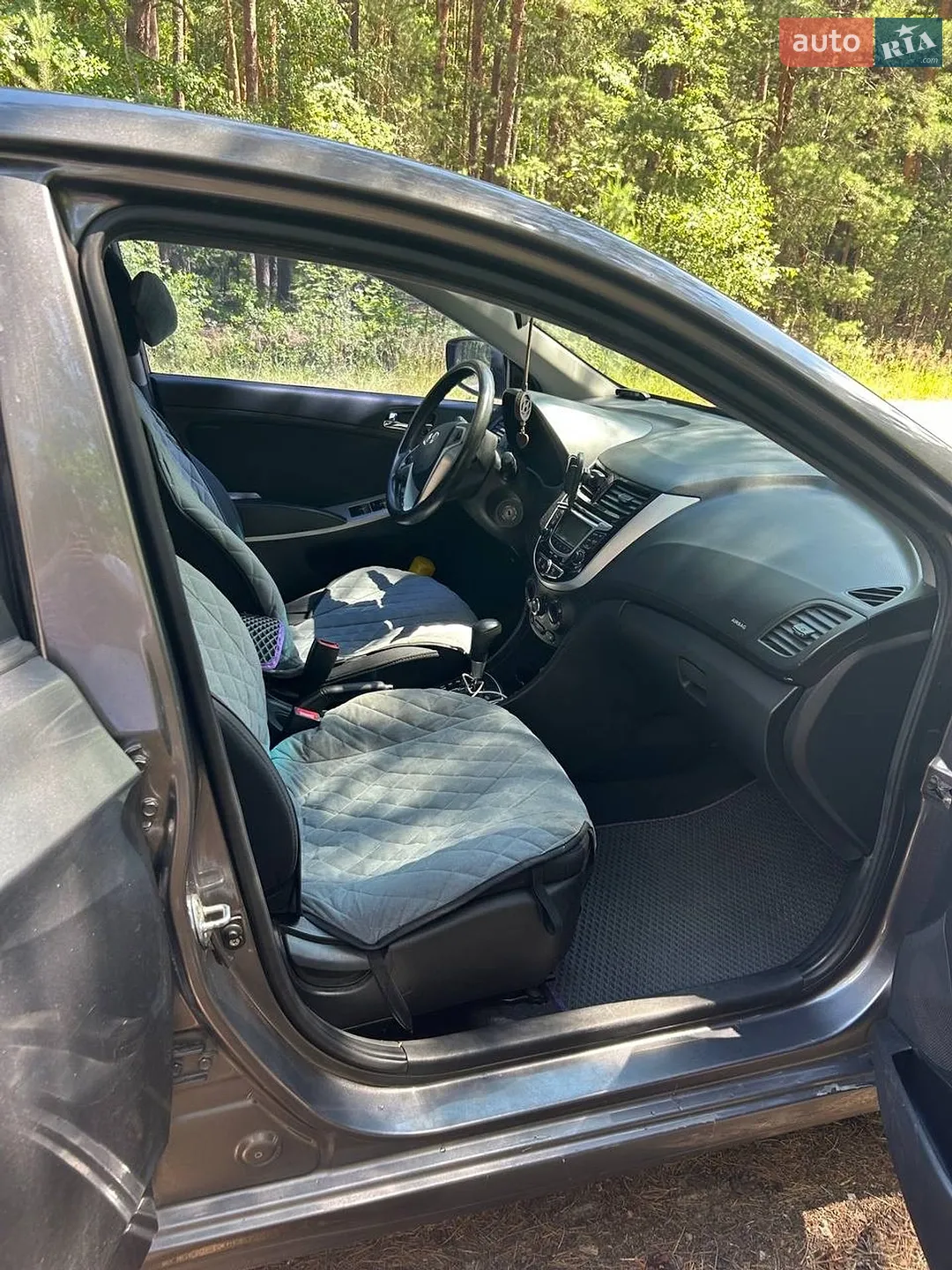 2011 Hyundai Accent - мініатюра 10