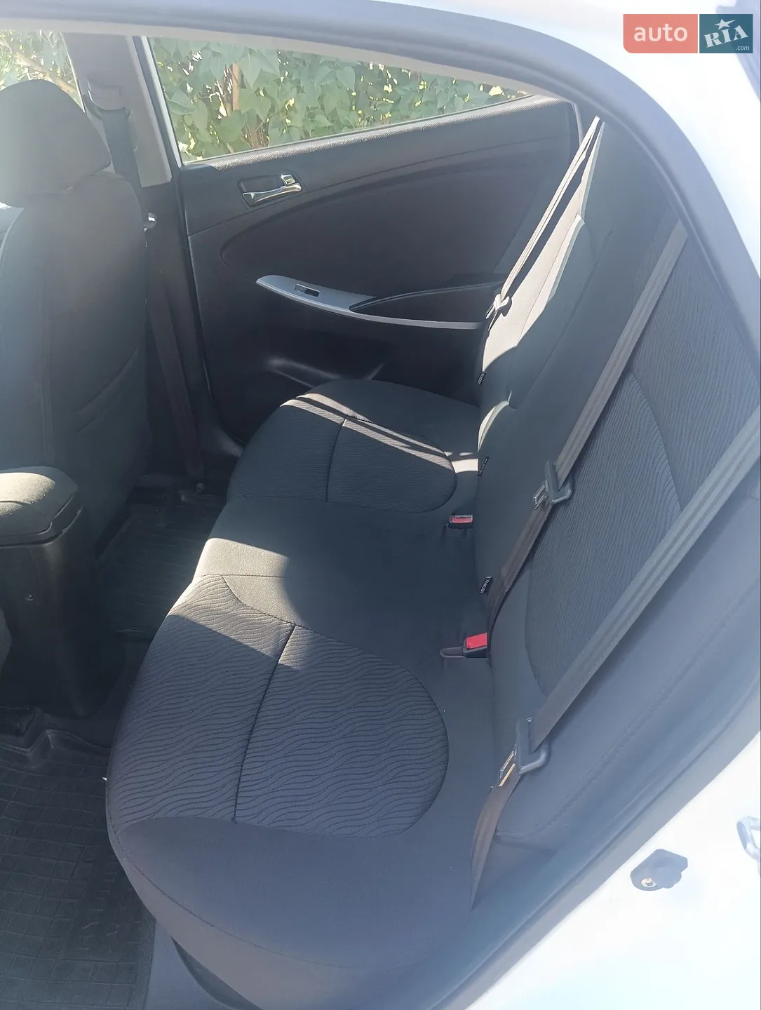 2012 Hyundai Accent - мініатюра 16