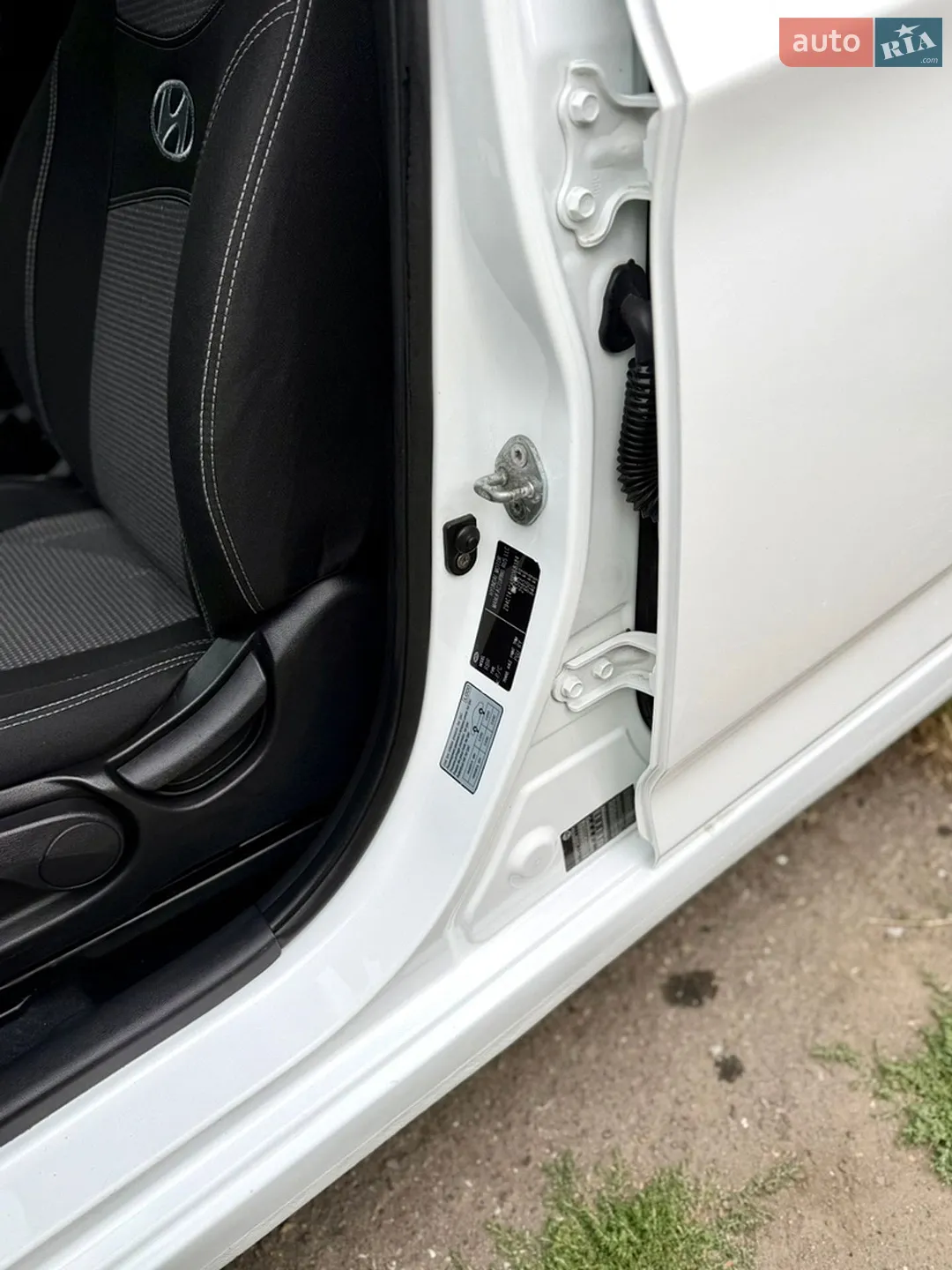 2011 Hyundai Accent - мініатюра 36