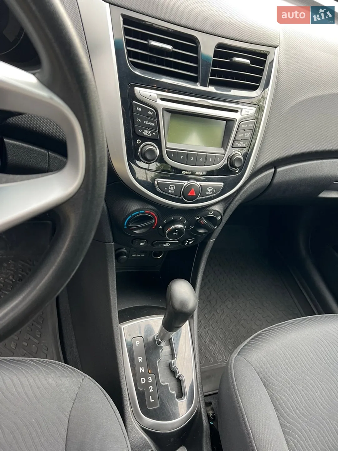 2011 Hyundai Accent - мініатюра 15