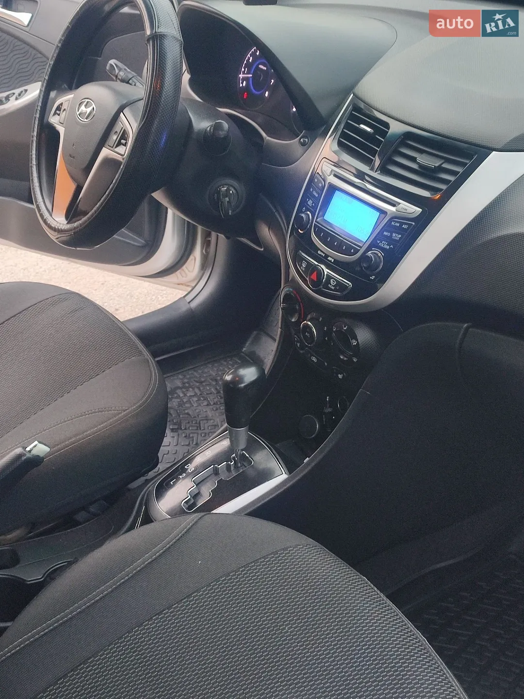 2011 Hyundai Accent - мініатюра 6