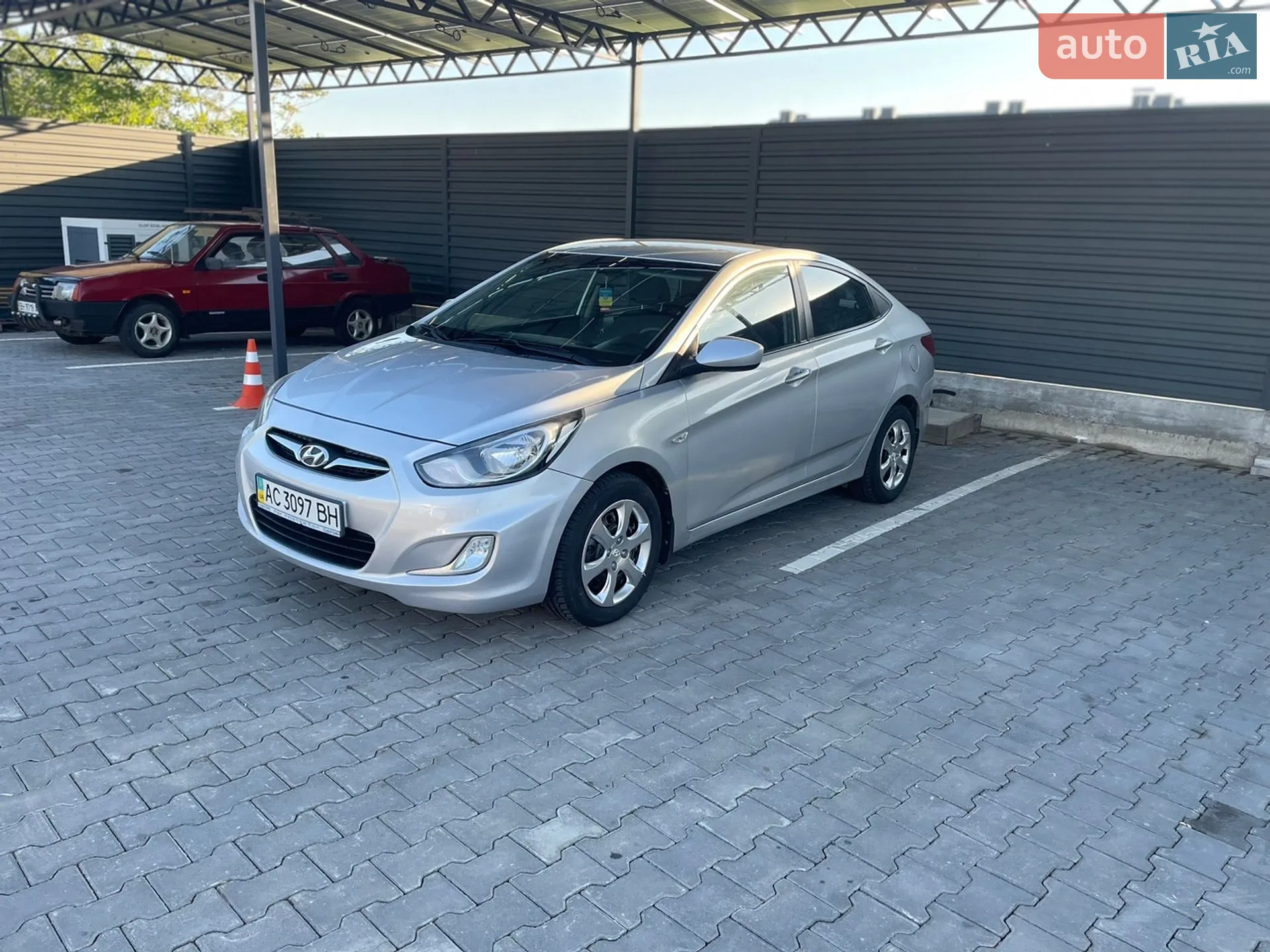 2013 Hyundai Accent - мініатюра 6